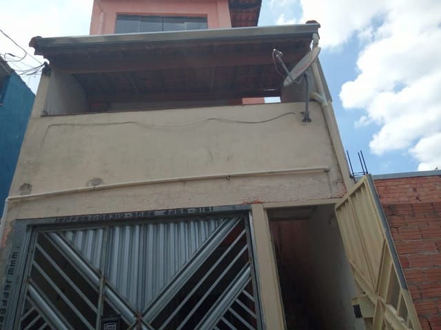 Casa com 165m² 4 quartos e 3 banheiros, à venda, no bairro Sítio dos Vianas em Santo André