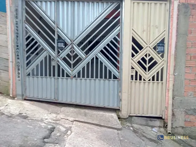 Casa com 165m² 4 quartos e 3 banheiros, à venda, no bairro Sítio dos Vianas em Santo André