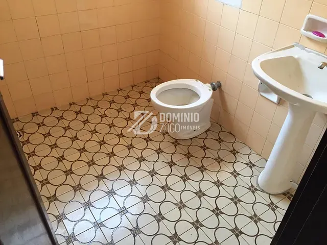 Casa com 443m² 3 quartos e 2 banheiros, à venda, no bairro São Benedito em Uberaba