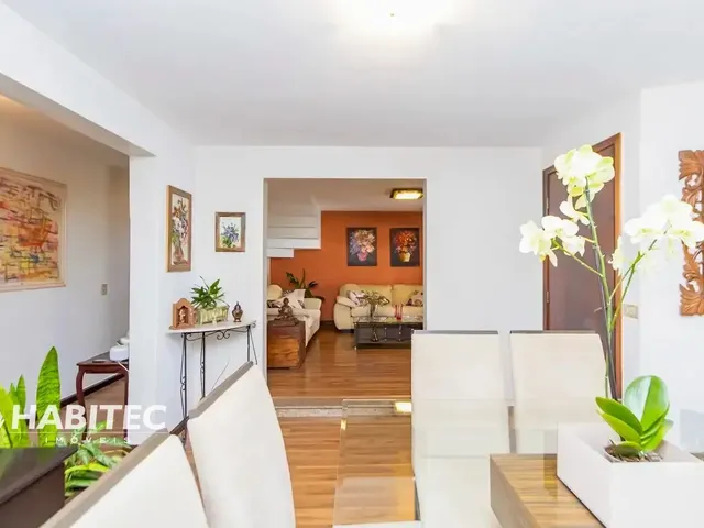 Casa com 233m² 5 quartos e 4 banheiros, à venda, no bairro Jardim das Américas em Curitiba