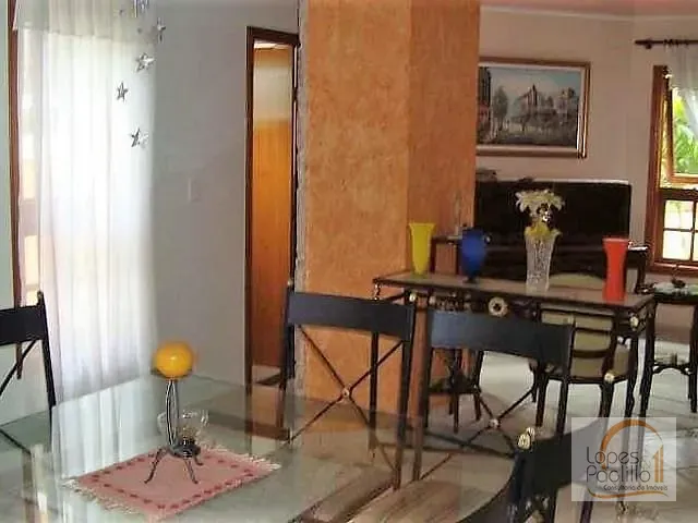 Casa com 1080m² 4 quartos e 4 banheiros, à venda, no bairro Jardim Flamboyant em Atibaia