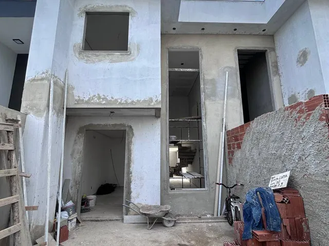 Casa 3 quartos e 3 banheiros, à venda, no bairro Jardim Vitória em Macaé