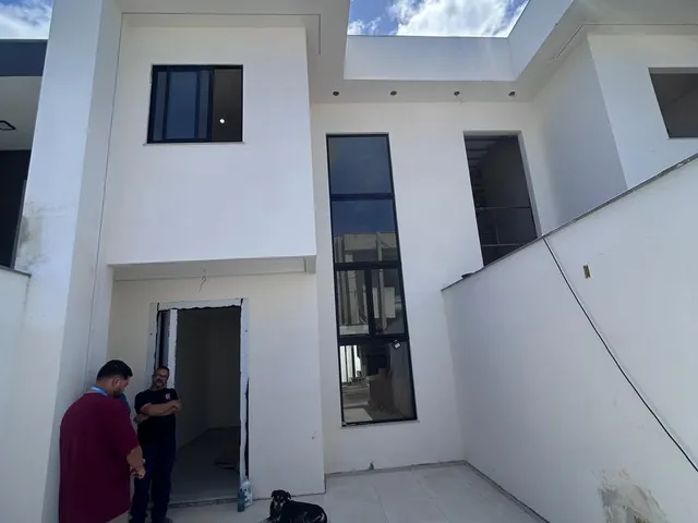 Casa 3 quartos e 3 banheiros, à venda, no bairro Jardim Vitória em Macaé