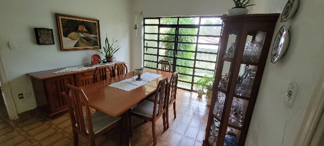 Casa com 650m² 3 quartos e 3 banheiros, à venda, no bairro Jardim Residencial Doutor Lessa em Pindamonhangaba
