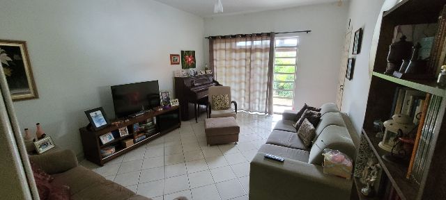 Casa com 650m² 3 quartos e 3 banheiros, à venda, no bairro Jardim Residencial Doutor Lessa em Pindamonhangaba