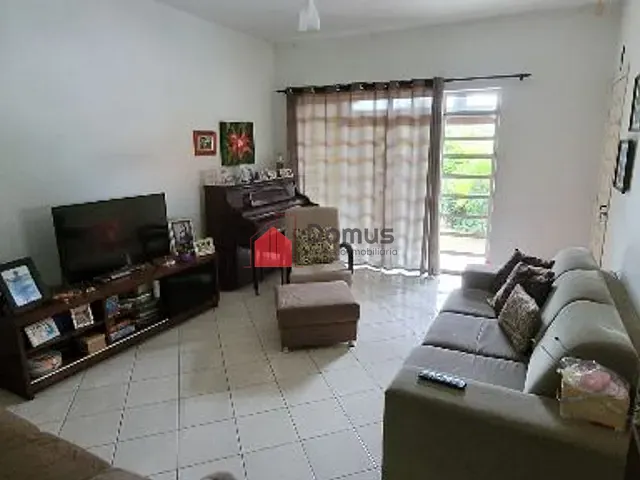 Casa com 650m² 3 quartos e 3 banheiros, à venda, no bairro Jardim Residencial Doutor Lessa em Pindamonhangaba