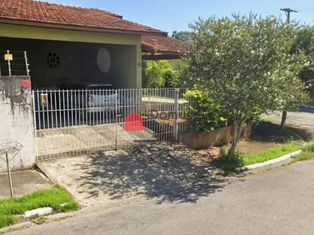 Casa com 650m² 3 quartos e 3 banheiros, à venda, no bairro Jardim Residencial Doutor Lessa em Pindamonhangaba