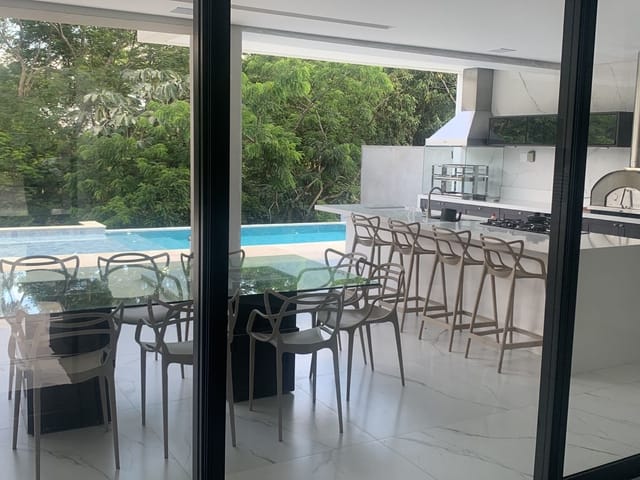 Casa com 822m² 5 quartos e 8 banheiros, à venda, no bairro Condomínio Reserva do Paratehy em São José dos Campos