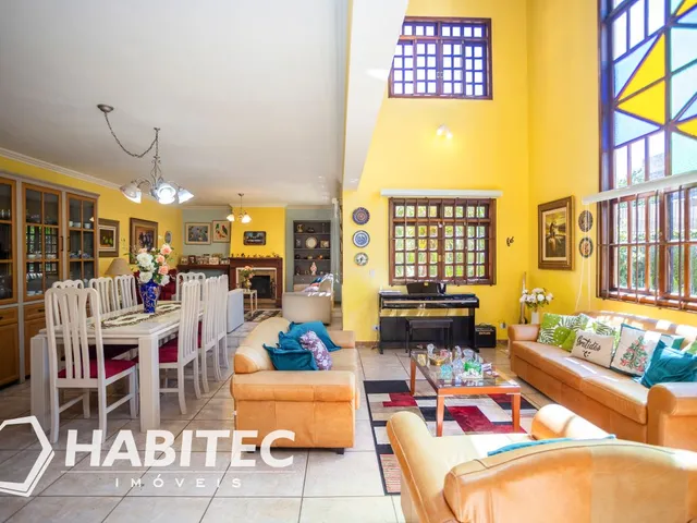 Casa 5 quartos e 5 banheiros, à venda, no bairro Alto da XV em Curitiba
