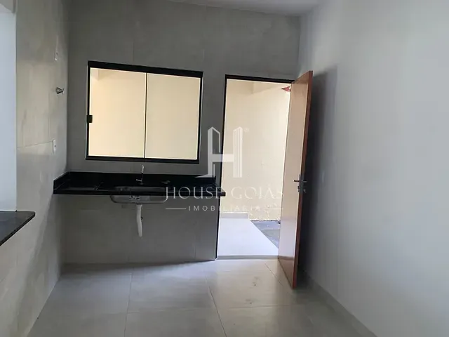 Casa com 180m² 3 quartos e 2 banheiros, à venda, no bairro Setor Ponta Kayana em Trindade