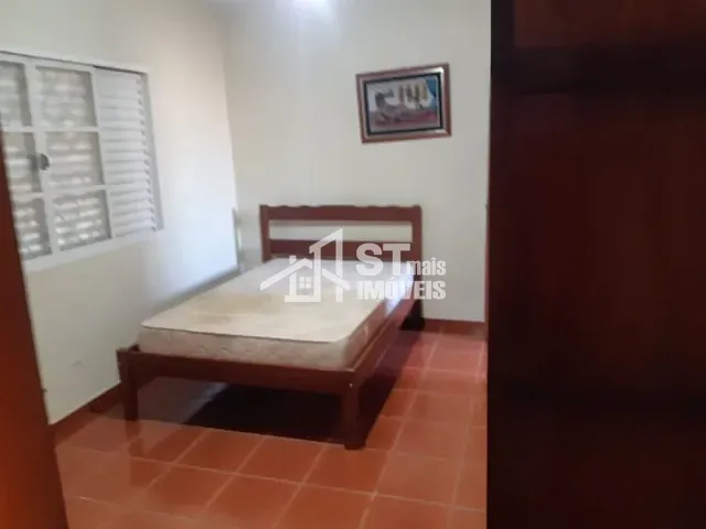 Casa com 300m² 3 quartos e 1 banheiro, à venda, no bairro Clube UVA em Andradas