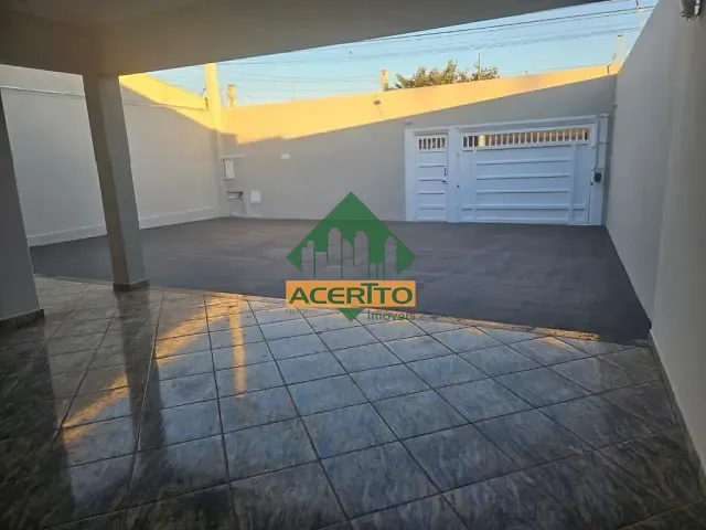Casa com 330m² 3 quartos e 1 banheiro, à venda, no bairro Ipanema em Araçatuba