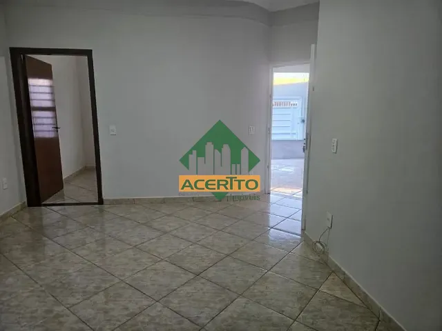 Casa com 330m² 3 quartos e 1 banheiro, à venda, no bairro Ipanema em Araçatuba