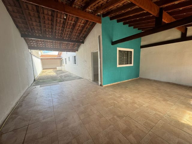 Casa com 200m² 2 quartos e 2 banheiros, à venda, no bairro Residencial Parque das Palmeiras em Pindamonhangaba