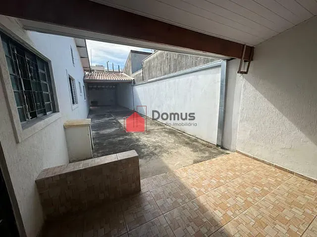 Casa com 200m² 2 quartos e 2 banheiros, à venda, no bairro Residencial Parque das Palmeiras em Pindamonhangaba
