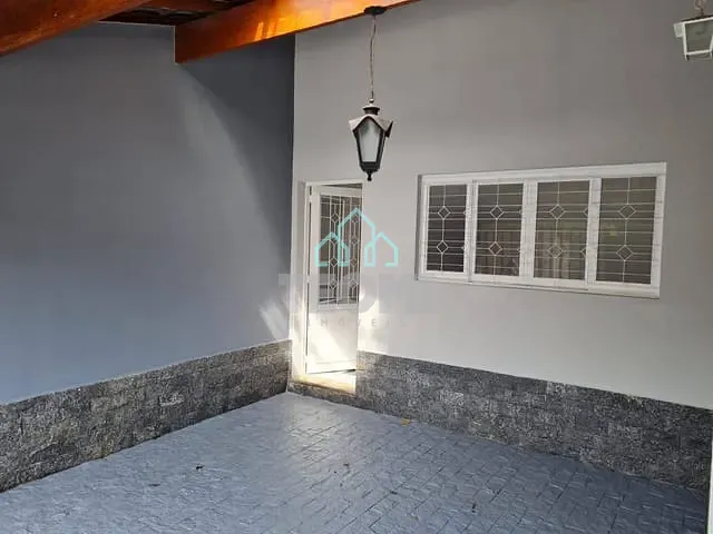 Casa 3 quartos e 2 banheiros, à venda, no bairro Parque Residencial Flor do Vale em Tremembé
