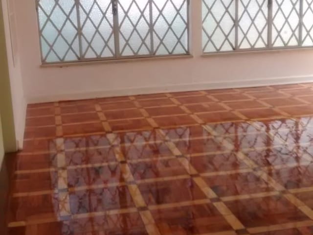 Casa com 840m², à venda ou para alugar, no bairro Centro em Pindamonhangaba