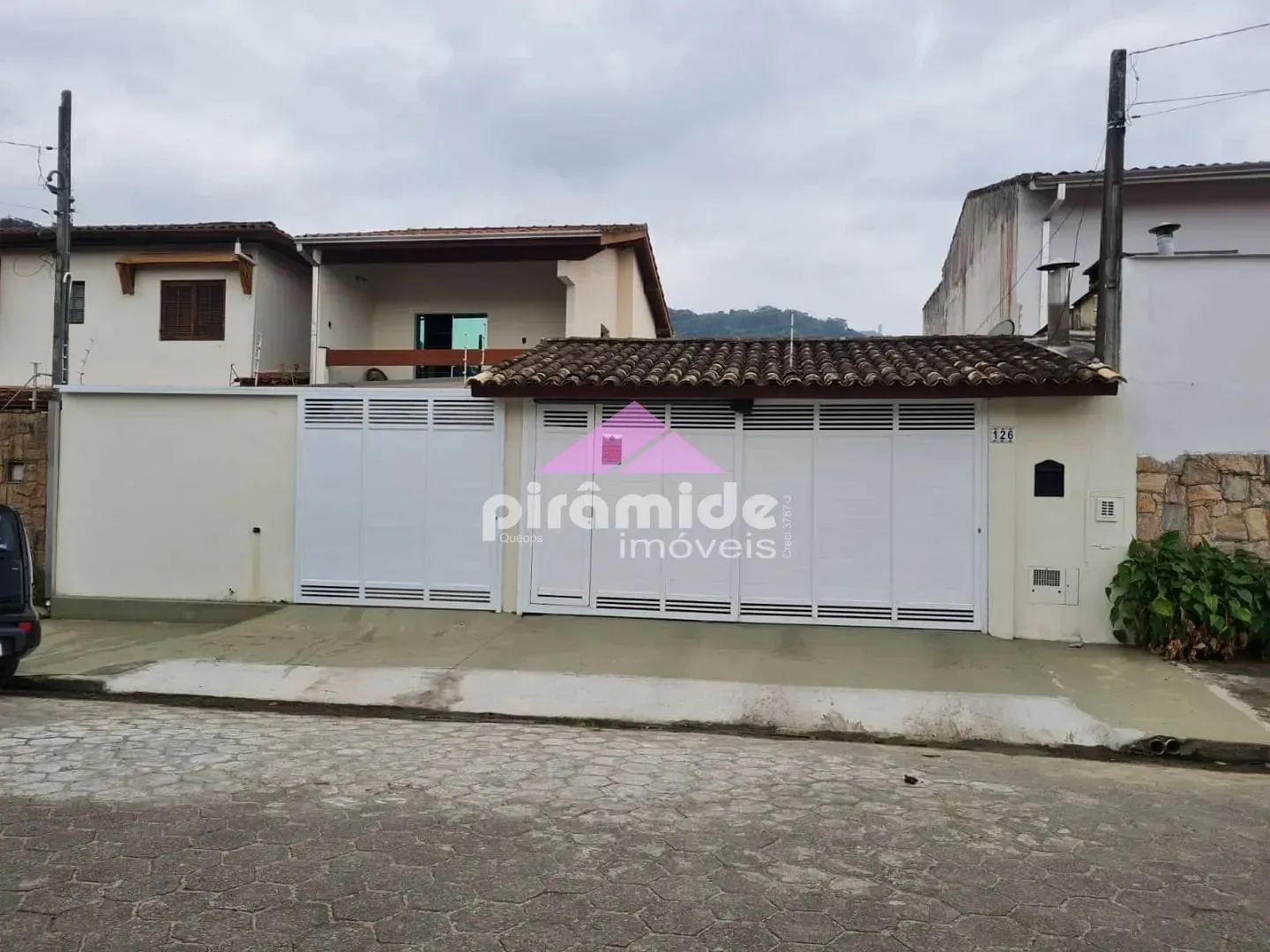 Casa, 3 quartos, 285 m² - Foto 1