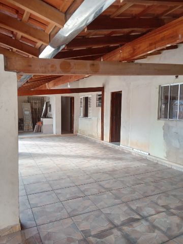 Casa com 310m² 2 quartos e 1 banheiro, à venda, no bairro Centro em Pindamonhangaba