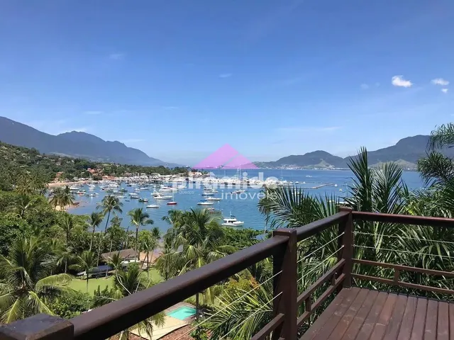 Casa com 4132m² 8 quartos e 10 banheiros, à venda, no bairro Centro em Ilhabela