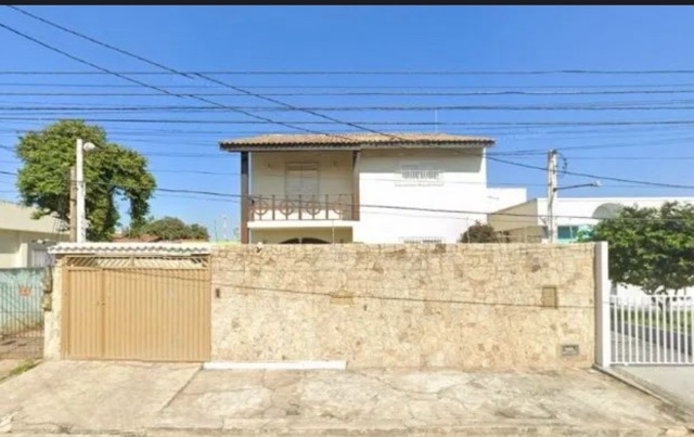 Casa 7 quartos e 4 banheiros, à venda ou para alugar, no bairro Parque Jóquei Club em Campos dos Goytacazes