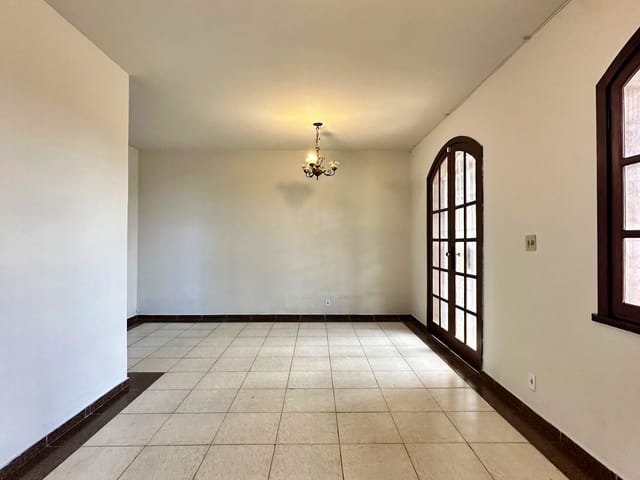 Foto do Casa - Casa para locação com 4 quartos (1 suíte), armários planejados e duas vagas, Planalto, Belo Horizonte,MG | Deltalar Imóveis