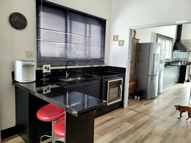 Casa 3 quartos e 1 banheiro, à venda, no bairro Vale dos Cristais em Taubaté