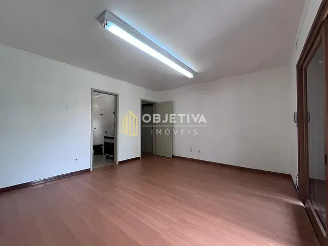 Casa com 339m² 5 quartos e 3 banheiros, à venda, no bairro Centro em Estância Velha