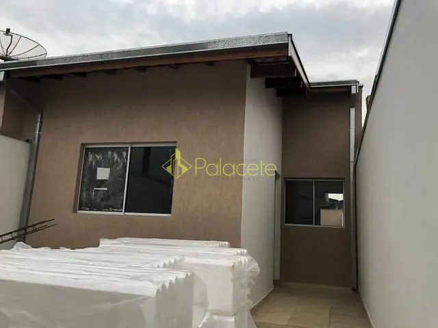 Casa com 150m² 3 quartos e 2 banheiros, à venda, no bairro Parque das Nações em Pindamonhangaba