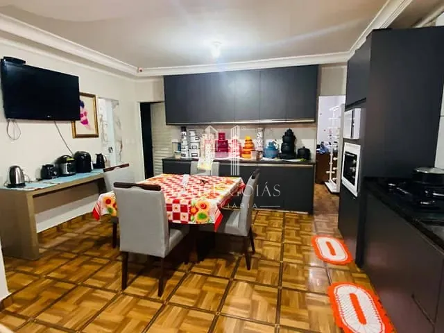 Casa com 500m² 10 quartos e 9 banheiros, à venda, no bairro Jardim Petrópolis em Goiânia