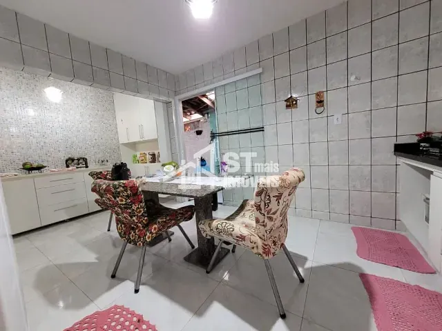 Casa com 420m² 3 quartos e 1 banheiro, à venda, no bairro Vila Samambaia em Andradas