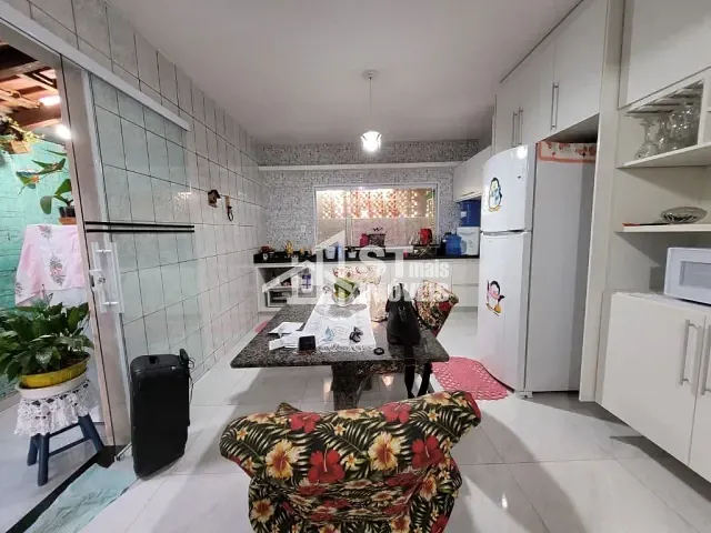 Casa com 420m² 3 quartos e 1 banheiro, à venda, no bairro Vila Samambaia em Andradas