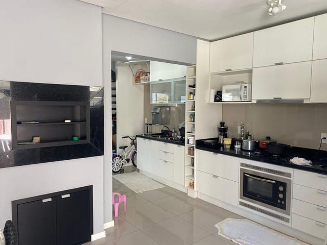 Casa 3 quartos e 2 banheiros, à venda, no bairro Areal em Pelotas