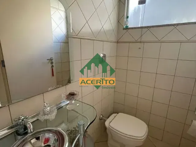 Casa com 390m², à venda, no bairro Aeroporto em Araçatuba