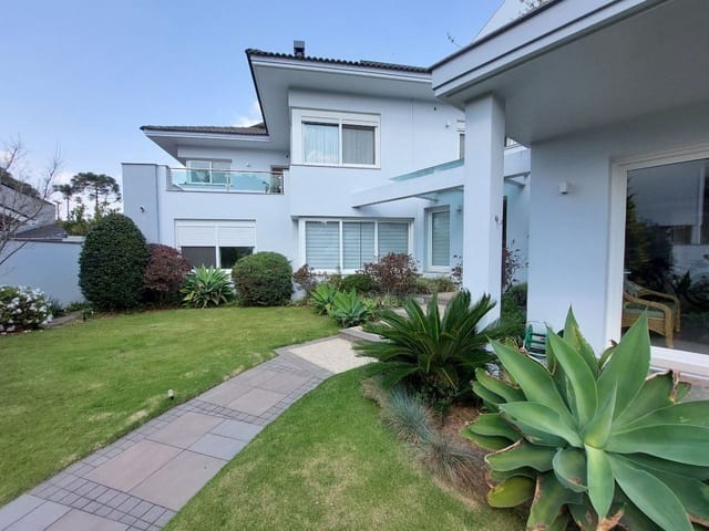 Casa 4 quartos e 4 banheiros, à venda, no bairro Interlagos em Caxias do Sul
