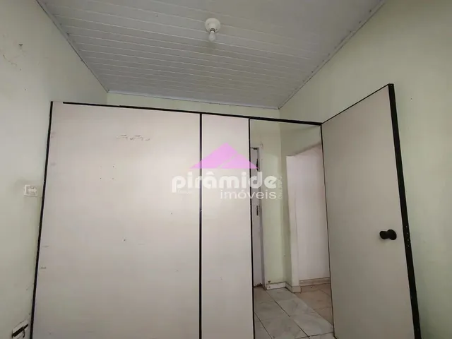 Casa com 316m² 3 quartos e 2 banheiros, à venda, no bairro Vila Ema em São José Dos Campos