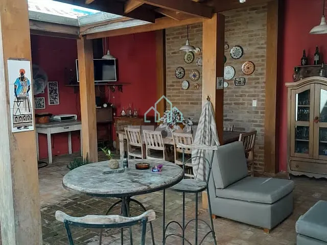 Casa 3 quartos e 2 banheiros, à venda, no bairro Parque São Cristóvão em Taubaté