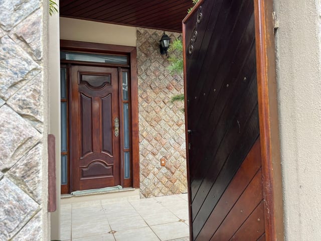 Casa 2 quartos e 4 banheiros, à venda, no bairro Parque Turf Club em Campos dos Goytacazes