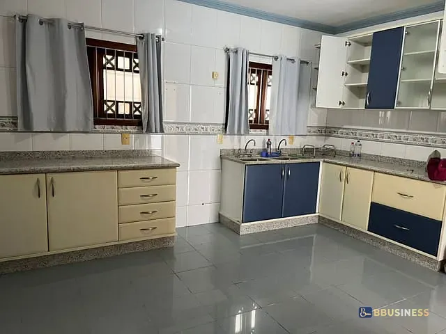 Casa 2 quartos e 4 banheiros, à venda, no bairro Parque Turf Club em Campos dos Goytacazes