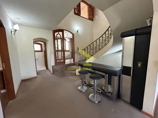 Casa com 420m² 3 quartos e 3 banheiros, à venda, no bairro Nova Itatiba em Itatiba