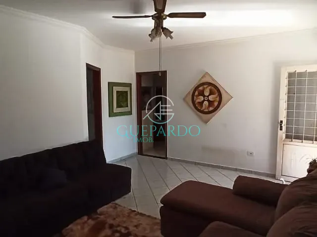 Casa com 376m² 4 quartos e 4 banheiros, à venda, no bairro Vila Brasil em Londrina