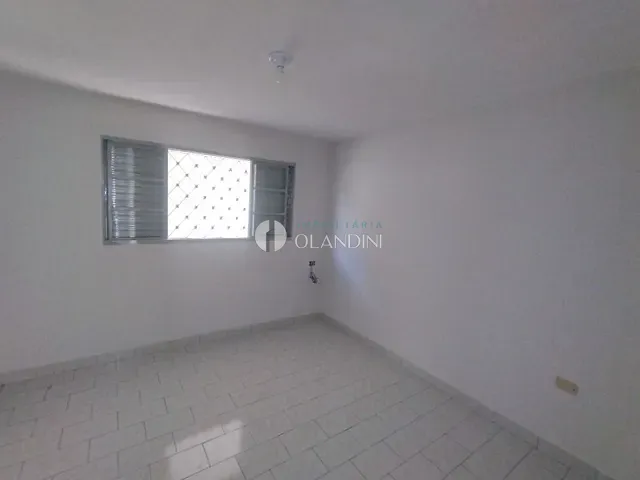 Casa com 300m² 3 quartos e 1 banheiro, à venda, no bairro Parque Das Paineiras em Artur Nogueira