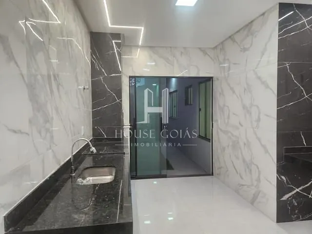 Casa com 210m² 3 quartos e 2 banheiros, à venda, no bairro Cardoso em Aparecida de Goiânia