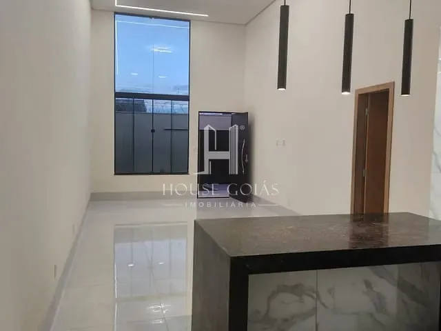 Casa com 210m² 3 quartos e 2 banheiros, à venda, no bairro Cardoso em Aparecida de Goiânia