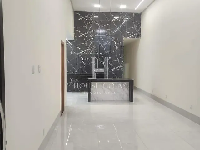 Casa com 210m² 3 quartos e 2 banheiros, à venda, no bairro Cardoso em Aparecida de Goiânia