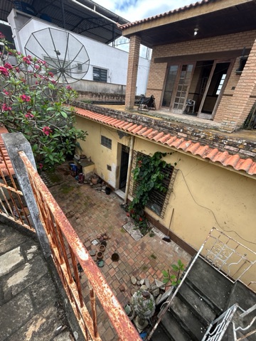 Casa com 360m², à venda, no bairro Centro em Campos dos Goytacazes