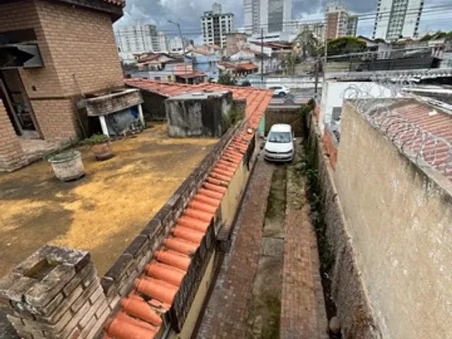 Casa com 360m², à venda, no bairro Centro em Campos dos Goytacazes
