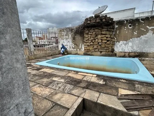 Casa com 360m², à venda, no bairro Centro em Campos dos Goytacazes