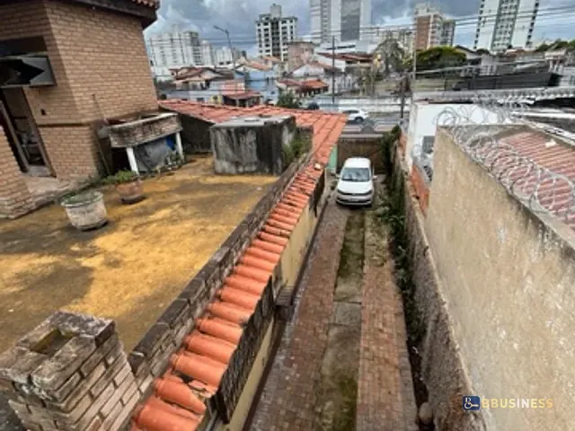 Casa com 360m², à venda, no bairro Centro em Campos dos Goytacazes