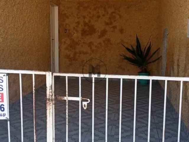 Sobrado 3 quartos e 1 banheiro, à venda, no bairro Centro em Guaratinguetá
